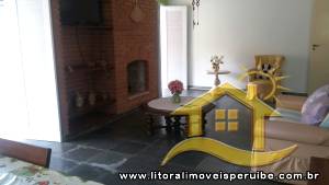 Casa - Térrea com 2 dormitórios (sendo 1 suite(s)) a 700,00 metros praia.