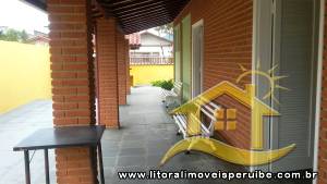 Casa - Térrea com 2 dormitórios (sendo 1 suite(s)) a 700,00 metros praia.