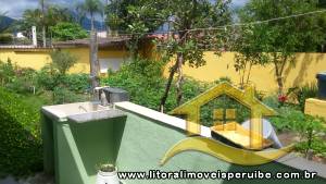 Casa - Térrea com 2 dormitórios (sendo 1 suite(s)) a 700,00 metros praia.