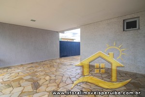 Casa - Sobrado com 4 dormitórios (sendo 4 suite(s)) a 1000,00 metros praia.