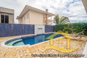 Casa - Sobrado com 4 dormitórios (sendo 4 suite(s)) a 1000,00 metros praia.