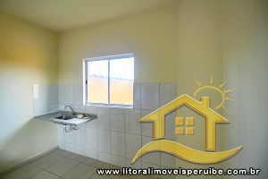 Casa - Sobrado com 2 dormitórios (sendo 0 suite(s)) a 2000,00 metros praia.