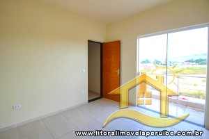 Casa - Sobrado com 2 dormitórios (sendo 0 suite(s)) a 2000,00 metros praia.