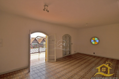 Conjunto - Comercial com 0 dormitórios (sendo 0 suite(s)) a 400,00 metros praia.