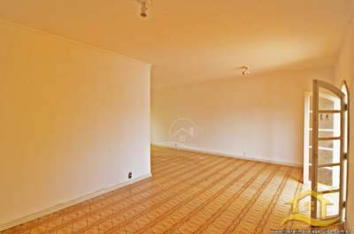 Conjunto - Comercial com 0 dormitórios (sendo 0 suite(s)) a 400,00 metros praia.