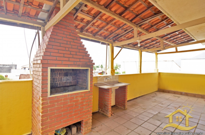 Conjunto - Comercial com 0 dormitórios (sendo 0 suite(s)) a 400,00 metros praia.