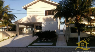 Casa - Sobrado com 4 dormitórios (sendo 2 suite(s)) a 0,00 metros praia.
