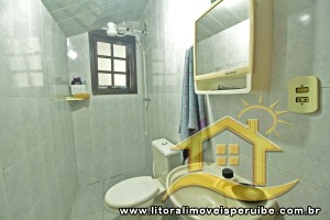 Casa - Térrea com 5 dormitórios (sendo 2 suite(s)) a 500,00 metros praia.