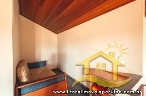 Casa - Térrea com 3 dormitórios (sendo 1 suite(s)) a 300,00 metros praia.