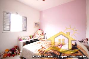 Casa - Térrea com 2 quartos (sendo 1 suite(s)) a 700,00 metros praia.