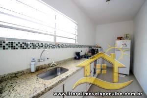 Casa - Térrea com 2 quartos (sendo 1 suite(s)) a 700,00 metros praia.