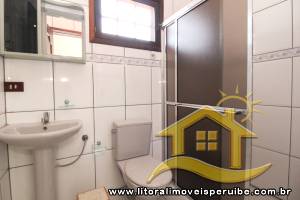 Casa - Térrea com piscina com 5 dormitórios (sendo 3 suite(s)) a 300,00 metros praia.