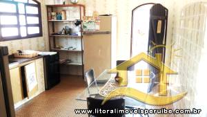 Casa - Térrea com 2 quartos (sendo 1 suite(s)) a 600,00 metros praia.