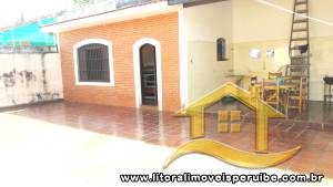 Casa - Térrea com 2 quartos (sendo 1 suite(s)) a 600,00 metros praia.