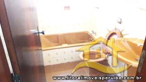 Casa - Térrea com 2 quartos (sendo 1 suite(s)) a 600,00 metros praia.