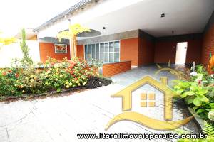 Casa - Sobrado com 4 quartos (sendo 1 suite(s)) a 0,00 metros praia.