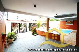 Casa - Sobrado com 4 quartos (sendo 1 suite(s)) a 0,00 metros praia.