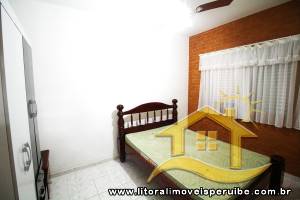 Casa - Sobrado com 4 quartos (sendo 1 suite(s)) a 0,00 metros praia.