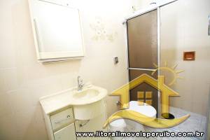 Casa - Sobrado com 4 quartos (sendo 1 suite(s)) a 0,00 metros praia.