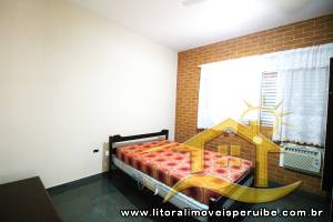 Casa - Sobrado com 4 quartos (sendo 1 suite(s)) a 0,00 metros praia.