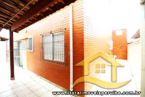 Casa - Sobrado com 4 quartos (sendo 1 suite(s)) a 0,00 metros praia.