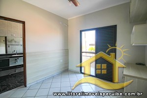 Casa - Sobrado com 4 quartos (sendo 1 suite(s)) a 1700,00 metros praia.