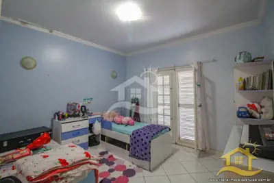 Casa para venda no bairro 15, em Peruíbe / SP.