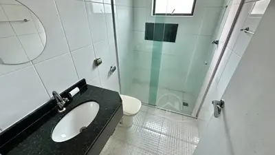 Casa - Sobrado com 3 quartos (sendo 1 suite(s)) a 0,00 metros praia.