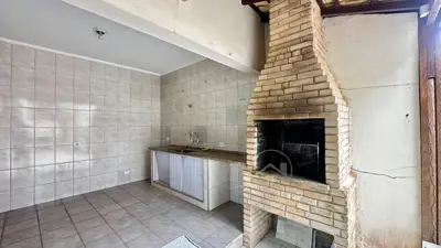 Casa - Sobrado com 3 quartos (sendo 1 suite(s)) a 0,00 metros praia.