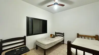 Casa - Sobrado com 3 quartos (sendo 1 suite(s)) a 0,00 metros praia.