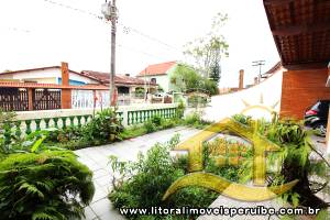 Casa para  no bairro Arpoador, em Peruíbe / São Paulo.