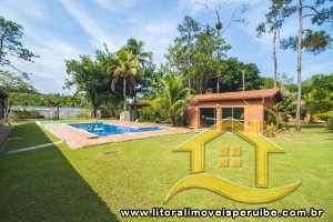 Chácara - Rural com 8 dormitórios (sendo 6 suite(s)) a 0,00 metros praia.