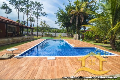 Chácara - Rural com 8 dormitórios (sendo 6 suite(s)) a 0,00 metros praia.