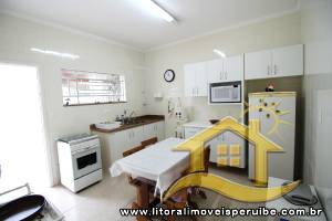Casa - Térrea com 2 dormitórios (sendo 0 suite(s)) a 160,00 metros praia.