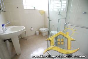 Casa - Térrea com 2 dormitórios (sendo 0 suite(s)) a 160,00 metros praia.