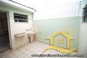 Casa - Térrea com 2 dormitórios (sendo 0 suite(s)) a 160,00 metros praia.