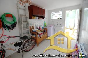 Casa - Térrea com 2 dormitórios (sendo 0 suite(s)) a 160,00 metros praia.