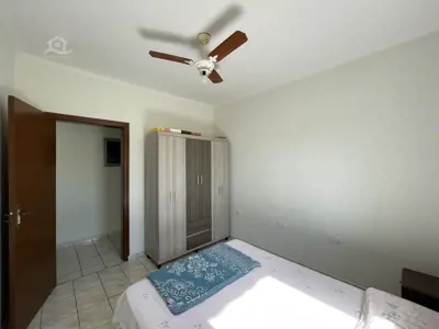 Casa - Mezanino com 3 dormitórios (sendo 1 suite(s)) a 600,00 metros praia.