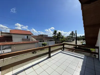 Casa - Mezanino com 3 dormitórios (sendo 1 suite(s)) a 600,00 metros praia.