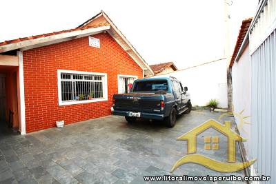Casa para  no bairro Centro, em Peruíbe / SP.