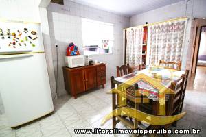 Casa para  no bairro Centro, em Peruíbe / SP.