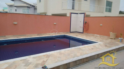 Casa - Sobrado com 3 dormitórios (sendo 1 suite(s)) a 0,00 metros praia.