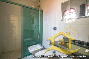 Casa para  no bairro São José, em Peruíbe / São Paulo.