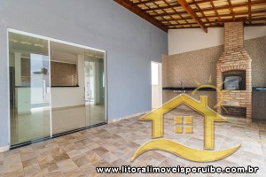 Casa - Térrea com 4 dormitórios (sendo 2 suite(s)) a 100,00 metros praia.