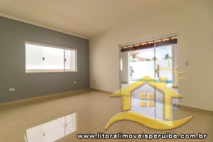 Casa - Térrea com 4 dormitórios (sendo 2 suite(s)) a 100,00 metros praia.