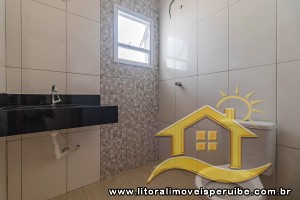 Casa - Térrea com 4 dormitórios (sendo 2 suite(s)) a 100,00 metros praia.