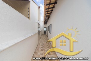 Casa - Térrea com 4 dormitórios (sendo 2 suite(s)) a 100,00 metros praia.