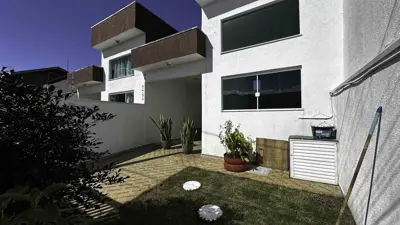 Casa - Térrea com 3 quartos (sendo 1 suite(s)) a 950,00 metros praia.