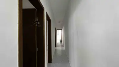 Casa - Térrea com 3 quartos (sendo 1 suite(s)) a 950,00 metros praia.