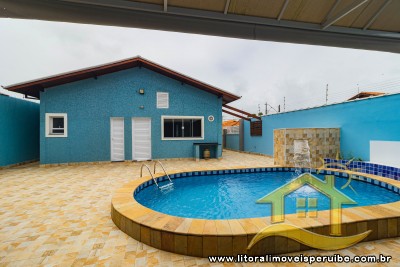 Casa para venda no bairro 67, em Peruíbe / SP.